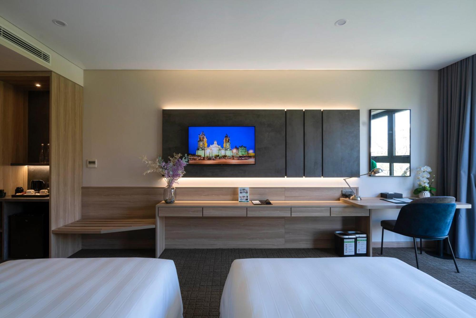 Wyndham Garden Legend Halong Hotel Ha Long Exterior photo