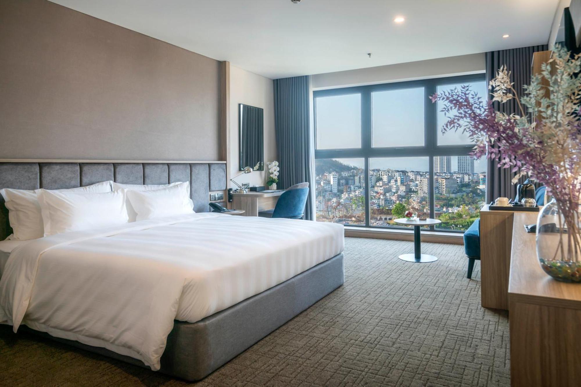 Wyndham Garden Legend Halong Hotel Ha Long Exterior photo