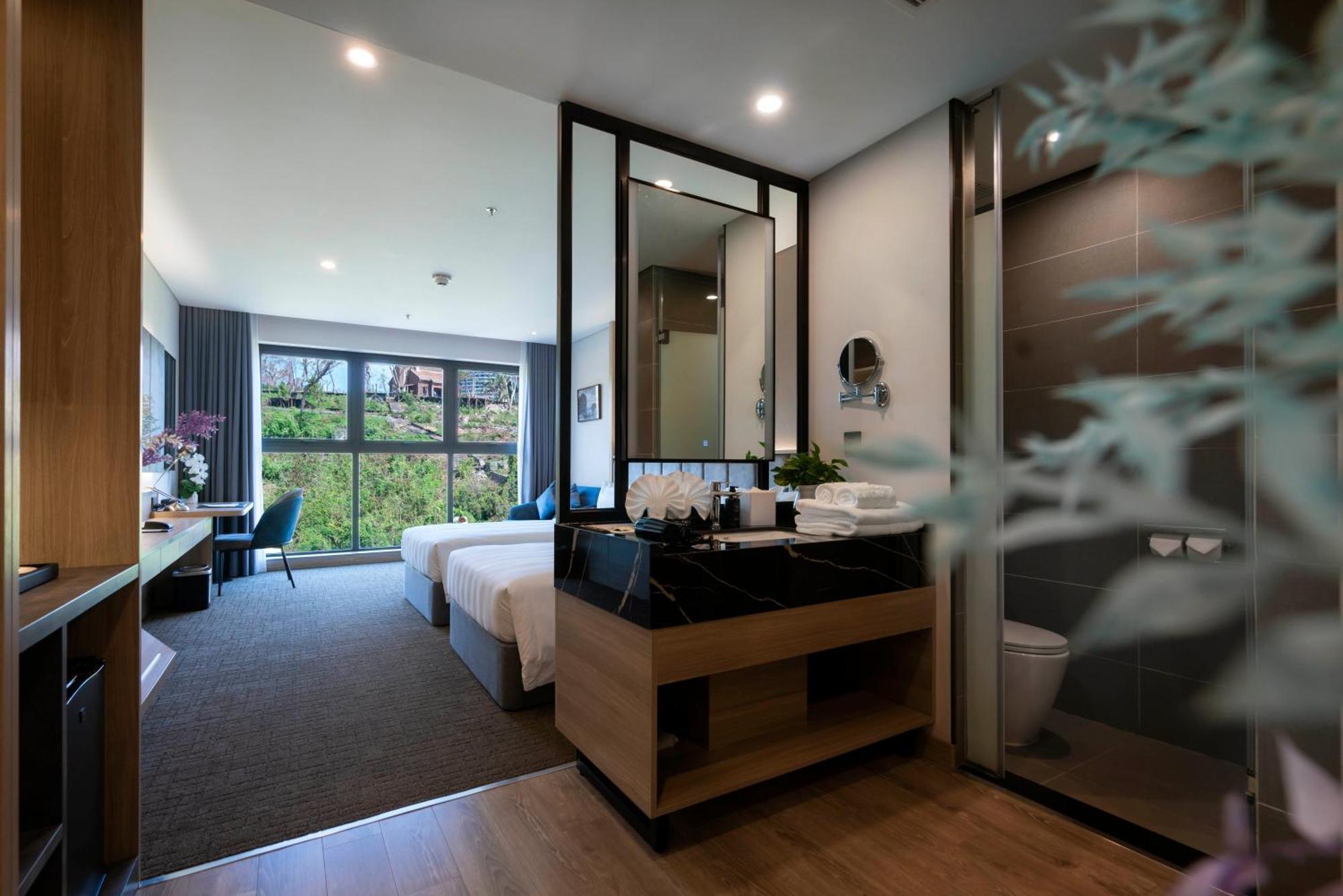 Wyndham Garden Legend Halong Hotel Ha Long Exterior photo